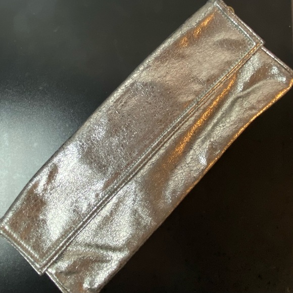 Franchi Collection silver shimmer clutch - Picture 2 of 4